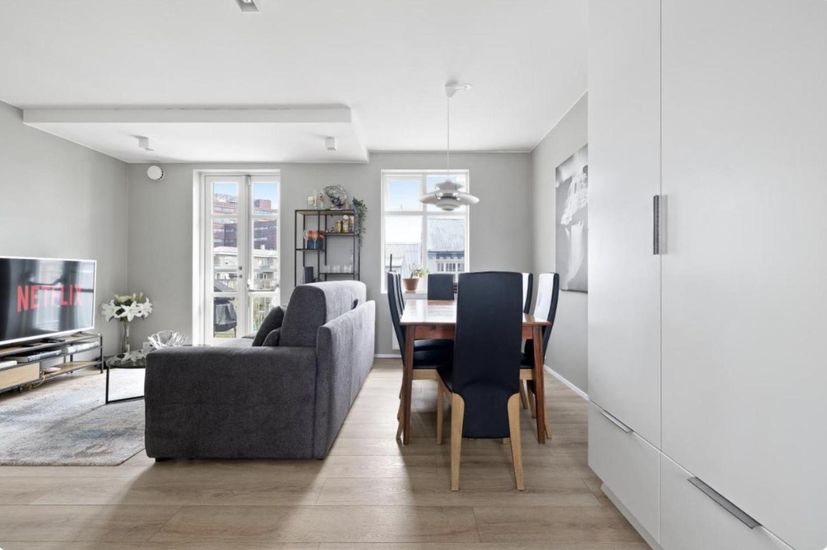 Cheerful Down Town Apartment Reykjavik Exterior photo